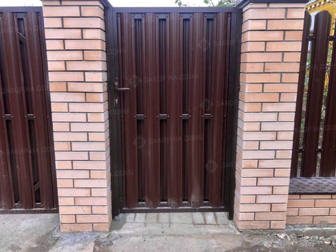 Калитка из евроштакетника  в Мариуполе