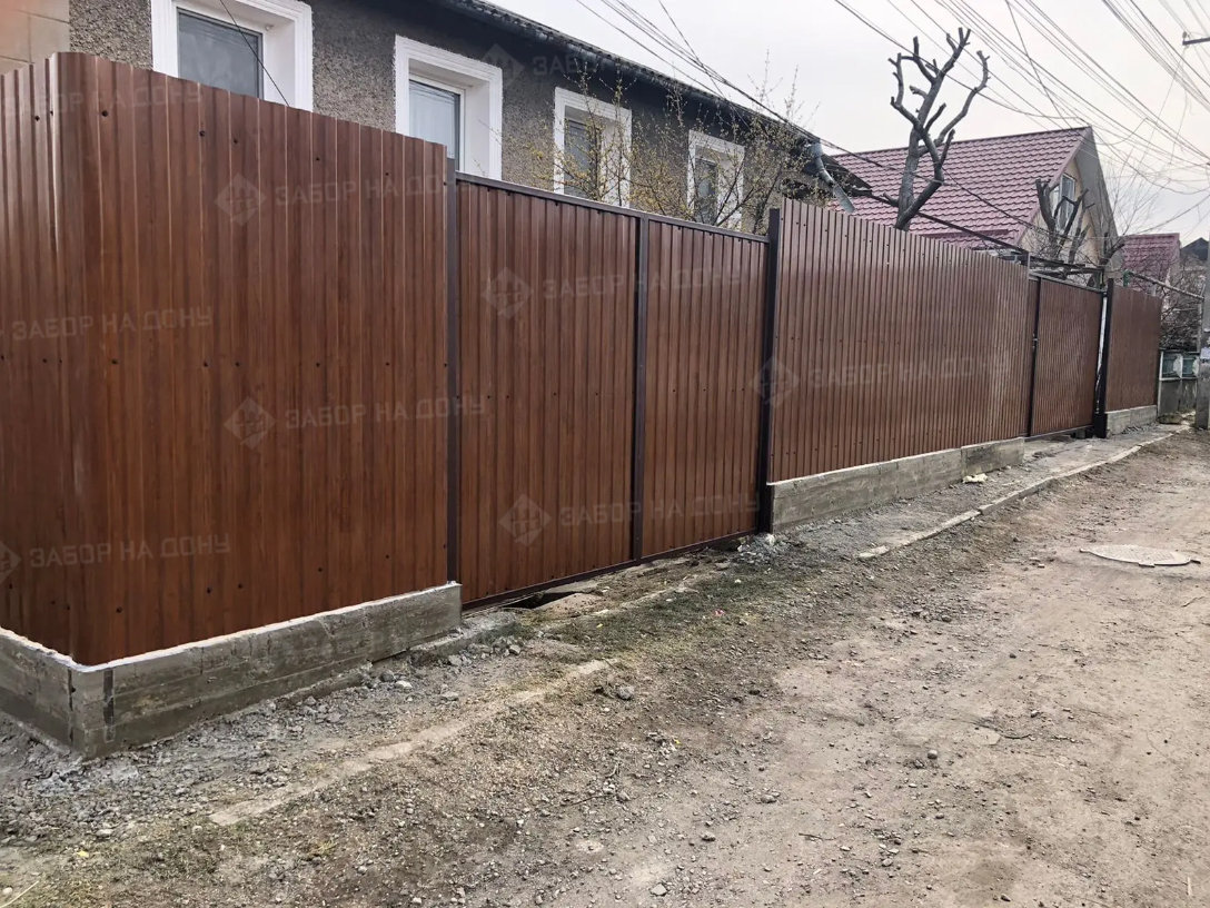 Распашные ворота из профлиста  в Мариуполе